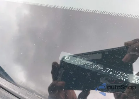 2017 Toyota Rav4 Le z USA, uszkodzony, nr VIN JTMZFREV8HJ721235